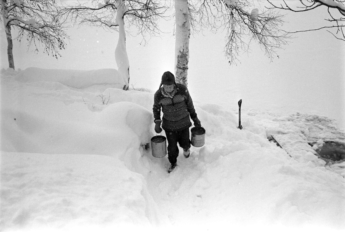 Ringkollen, desember 1959, hjemme hos Trygve Brodahl, vinteraktiviteter.
