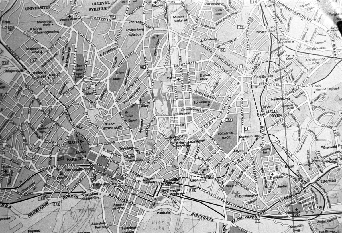 Serie. Avfotografering av kart over Oslo sentrum. 