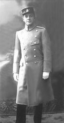 Avfotografering.Portrett, mann i kadettuniform.