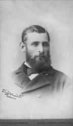 Avfotografering, frk.Henriksens kopi. 
Portrett, mann med s