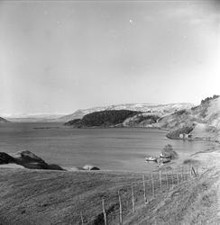 Nordland, april.1963. Veien Bodø-Saltdal. Fjordlandskap.