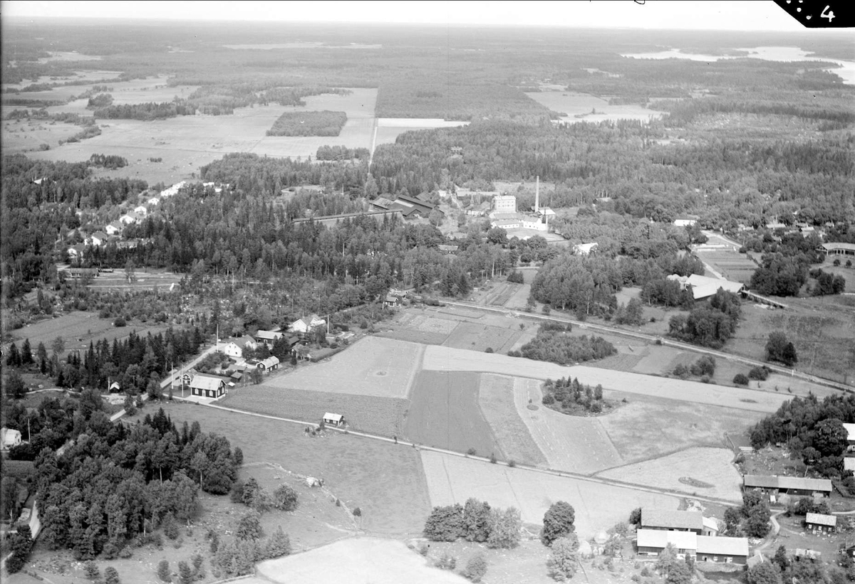 Flygfoto över Tobo bruk, Tegelsmora socken, Uppland 1936