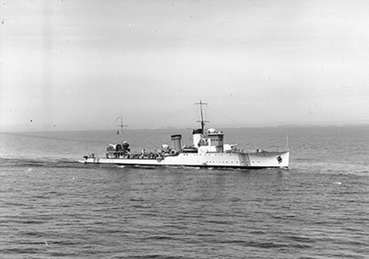 Jagarfartyg HMS Psilander (18) till sjöss