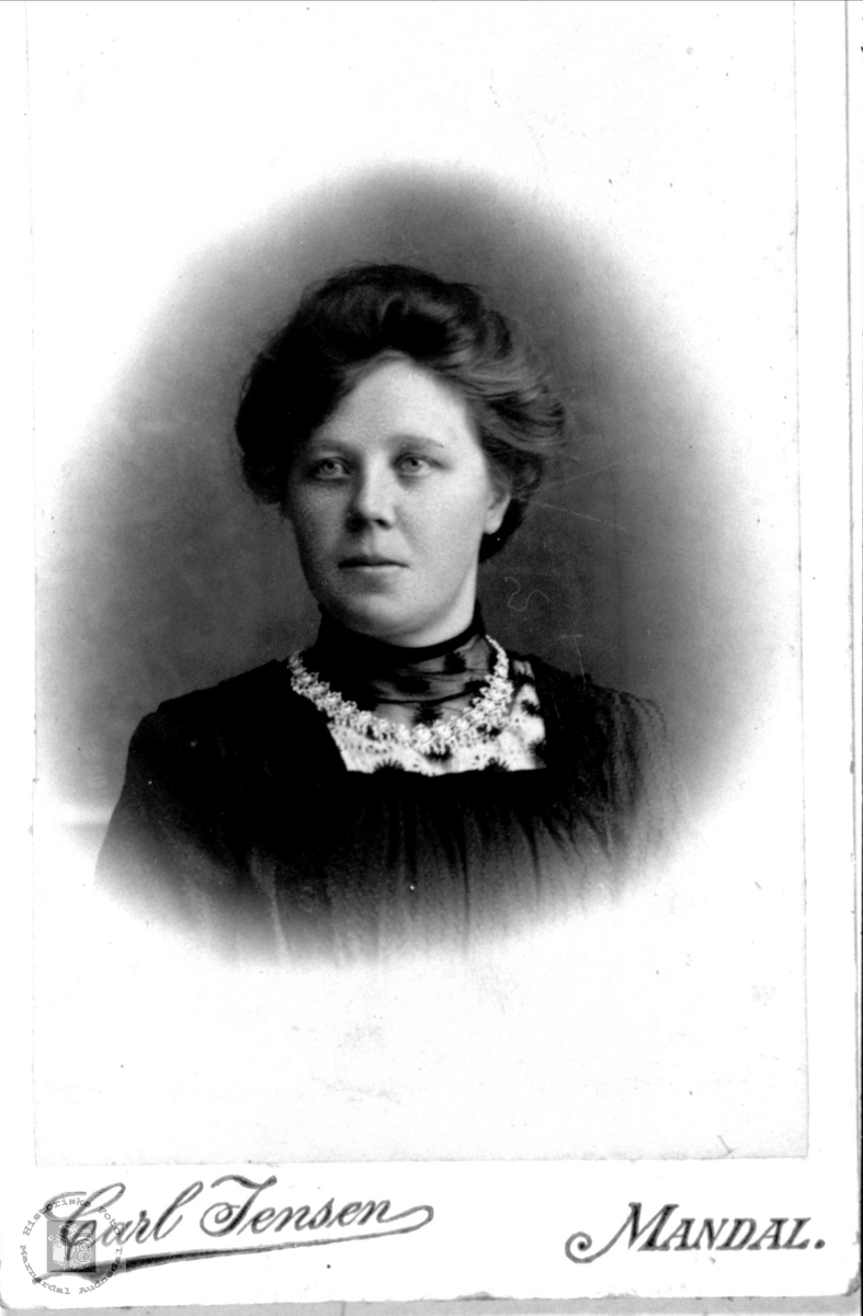 Portrett av Anna Sicilie Aasen, Øyslebø nå Søgne.