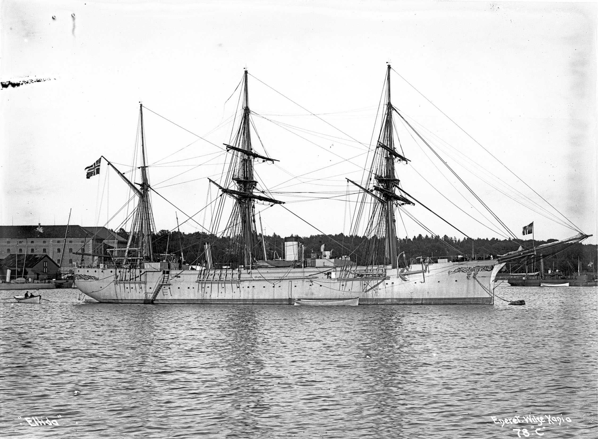 Ellida (b. 1880, Karljohansvern verft, Horten), kanonbåt/dampfregatt, øvelsesskip.