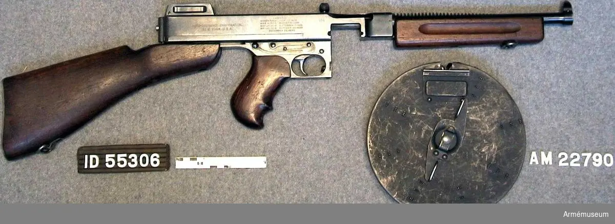 Kulsprutepistol m/1940 - Armémuseum / DigitaltMuseum