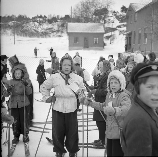 Enligt notering: "Skolungdom Skidtäv. 10/3 1947".