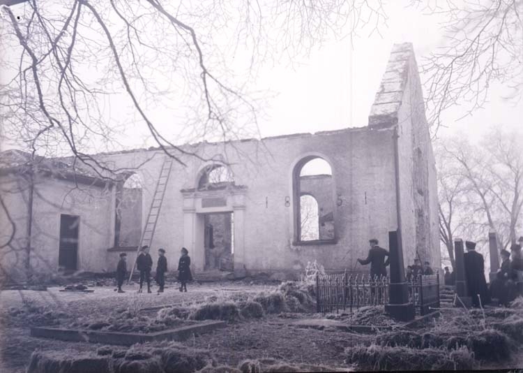 Enligt text som medföljde bilden: "Lyse kyrka febr/mars 09".