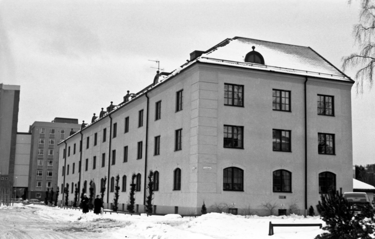 Pilgatan 18-28 "Långholmen", kvarter Jupiter 7 i Jönköping. Bostäder uppförda 1917-1918 av Jönköpings Tändsticksbolag för sin anställda, arkitekt var E Hahr 1916. Renovering och inre ombyggnad utfördes 1984.