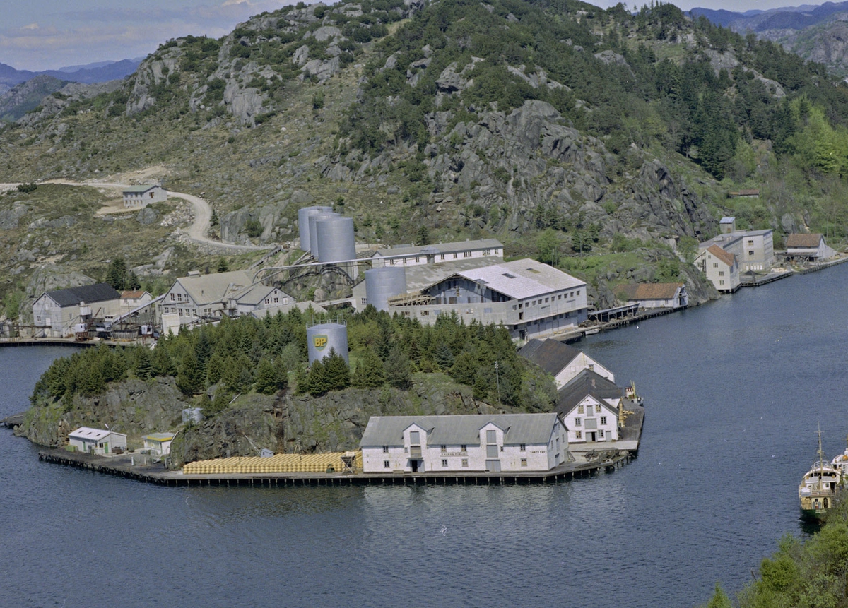 Lindøya, Egersund sildoljefabrikk