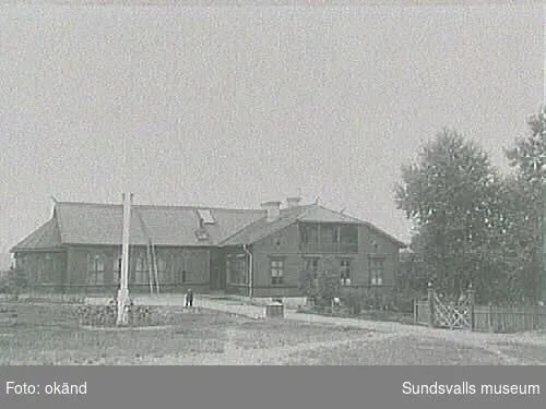 Kubikenborgs folkskola, Skönsmon, 1911. Den nyare skolbyggnaden.Bilden reprecenterad på flera ställen i arkivet.