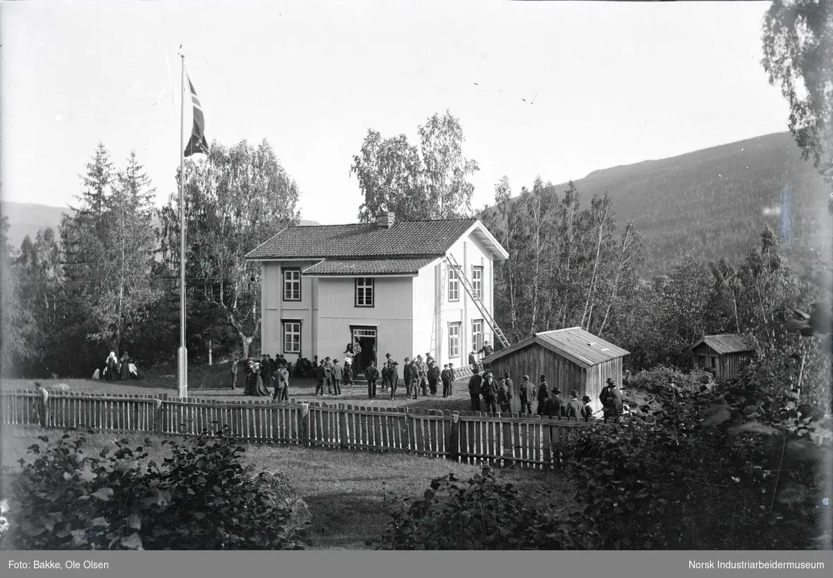 Grendehus- Sognehuset i Atrå. 