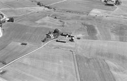 Flyfoto av gården Torp i Eidsberg 1951.