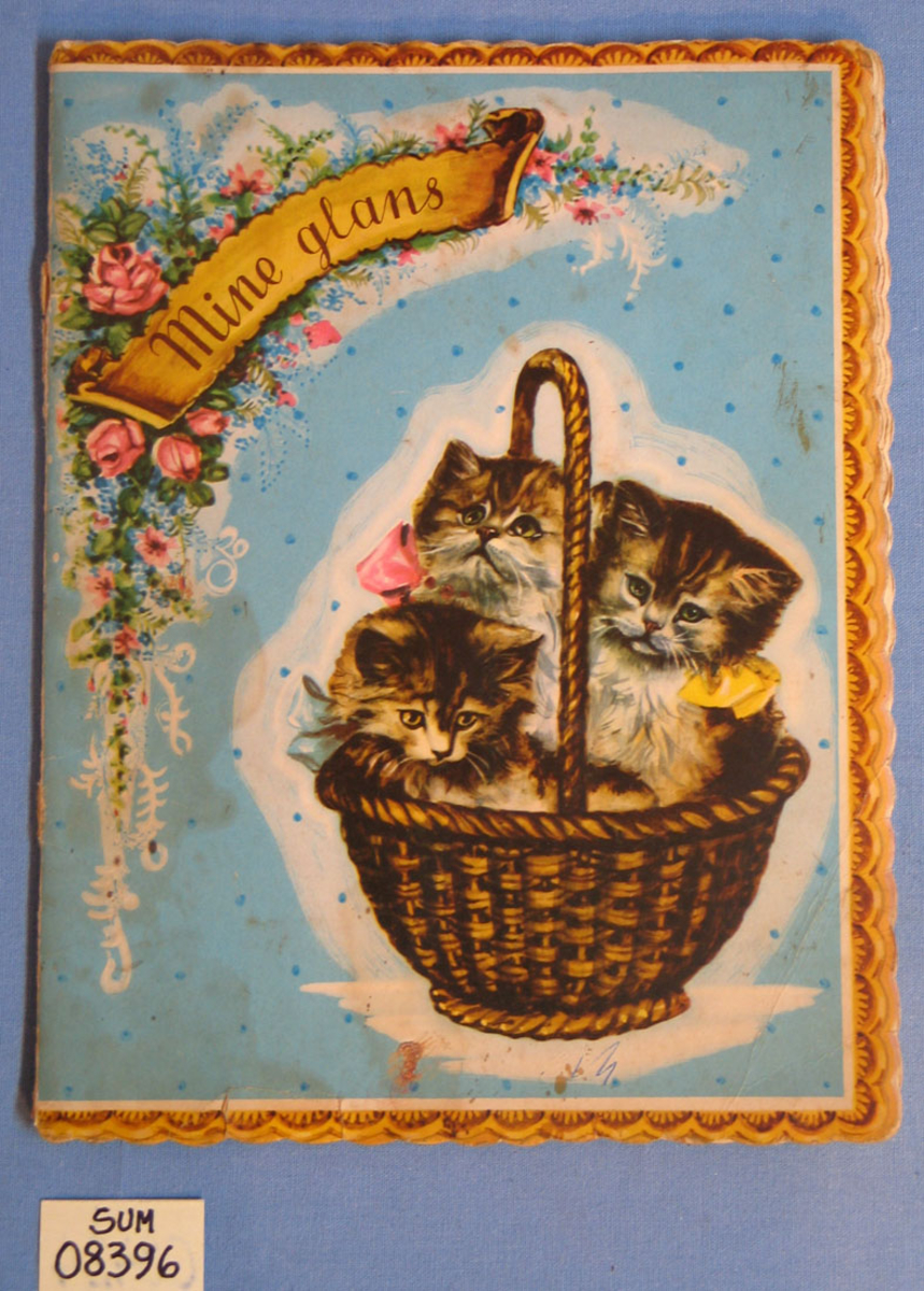 rosebord og kattungar i korg