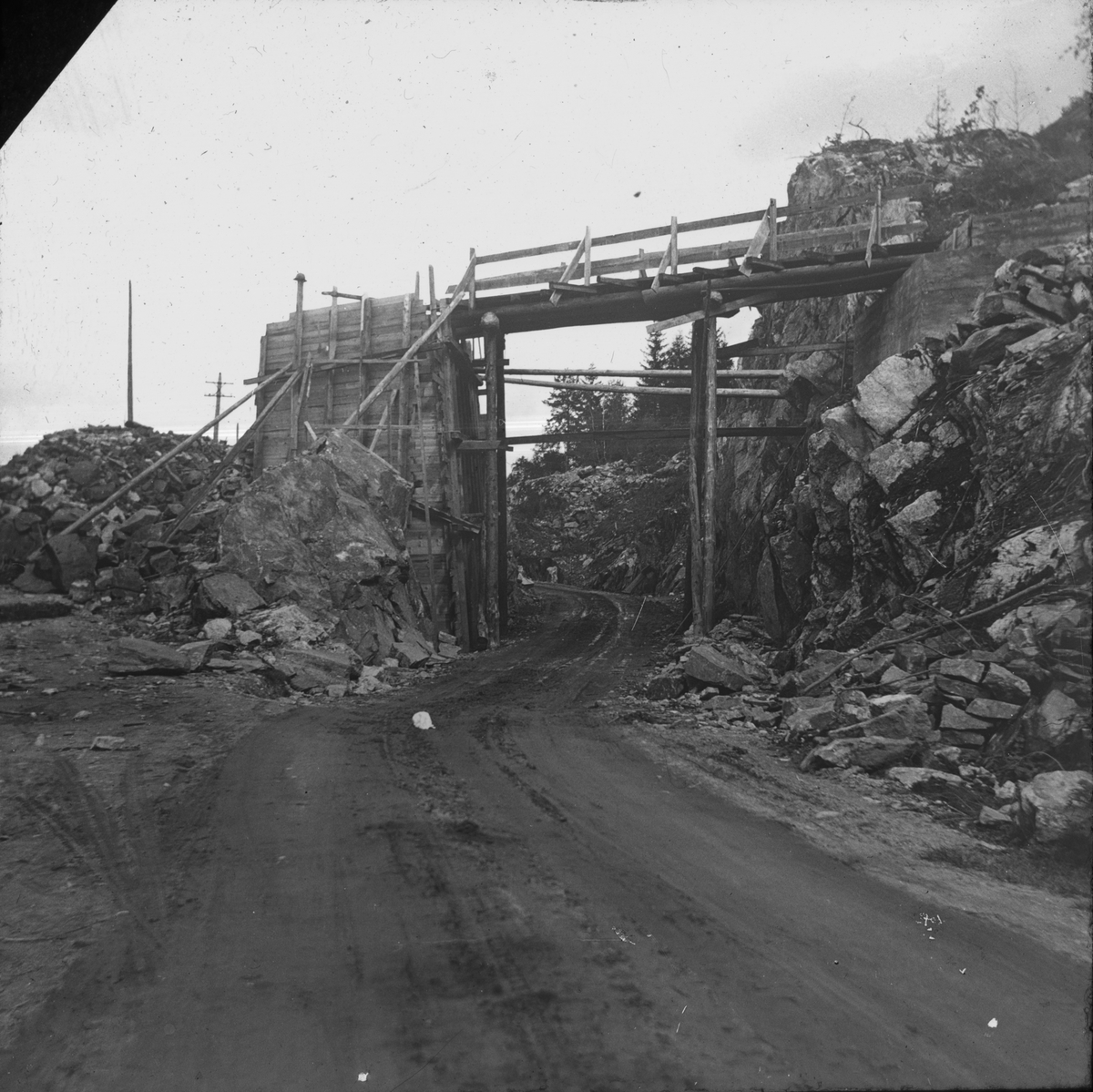 Bygging av jernbanebru. Kragerø