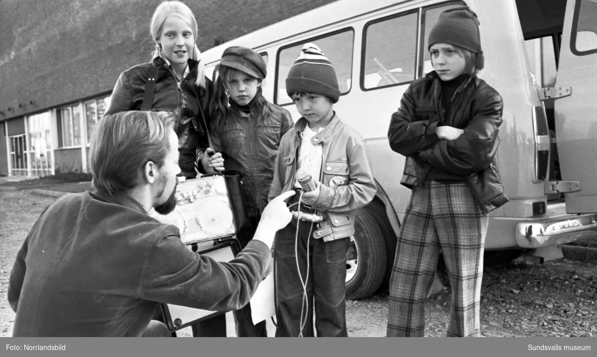 Tv-inspelning om judo i Njurunda. - Sundsvalls museum / DigitaltMuseum