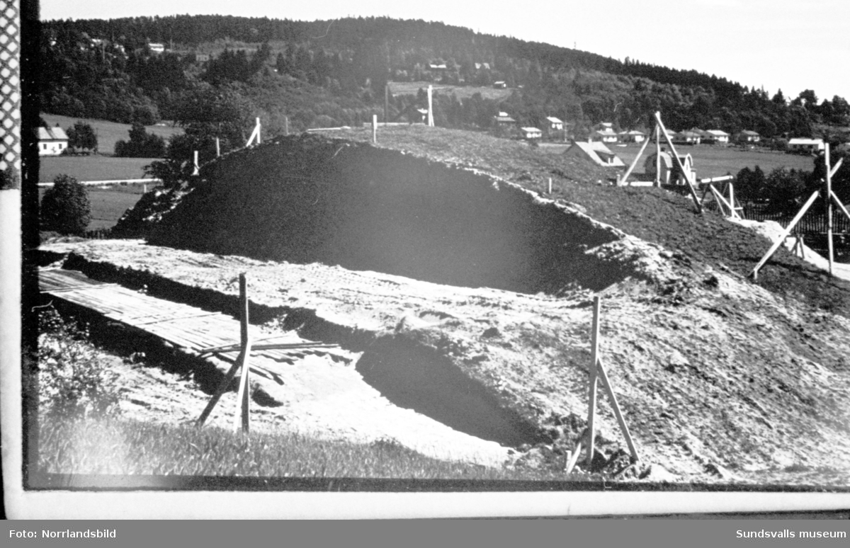 Reproduktioner av diabilder från Sundsvall-Sköns AV-central, på Selånger och Högomsutgrävningarna 1956.