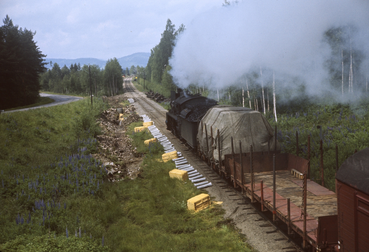 Damplokomotiv type 26c nr. 433 med godstog på Solørbanen nær Grønland holdeplass mellom Hasle og Våler