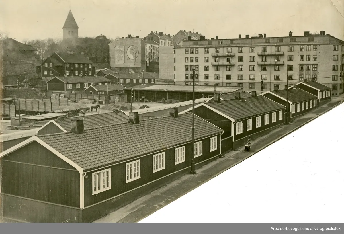 "Aftenposten"-brakkene på Falck Ytters plass på Ila, .1935-40