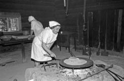 Olsok på Romsdalsmuseet 1985. .Aktører fra Midsund kommune. 