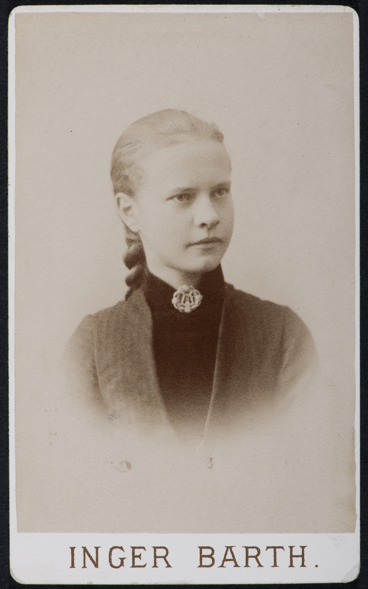 Helene Steen, Kvinneportrett, visitkort. G. m. politifullmektig Jacobsen. 