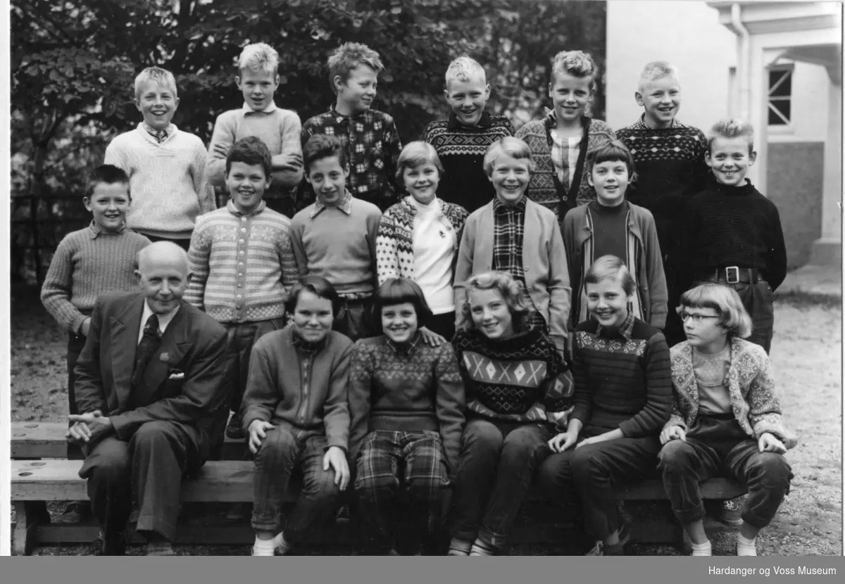 Sjette klasse ved Tyssedal skule 1958