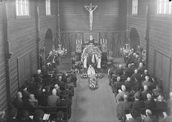 Begravelsen til banksjef Kristian Bryn i Tilfredshet kapell