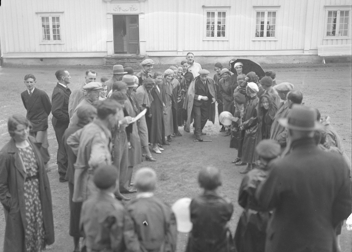 Falkangers personale med familier på tur til Brøttem i Klæbu