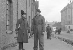 Verftsarbeidere ved TMV i Innherredsveien. Reklamefoto for H