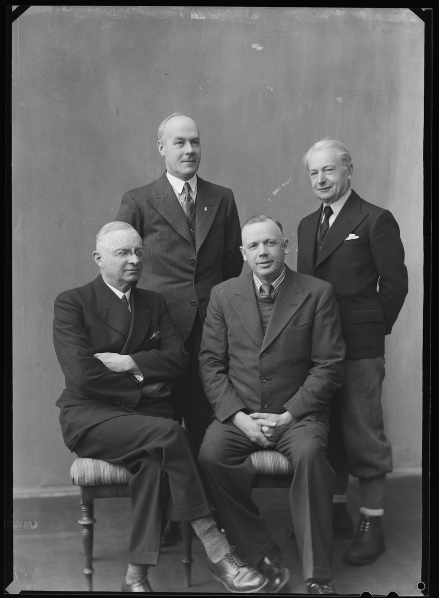 Gruppebilde av styret i Røros Kobberverk 1947
