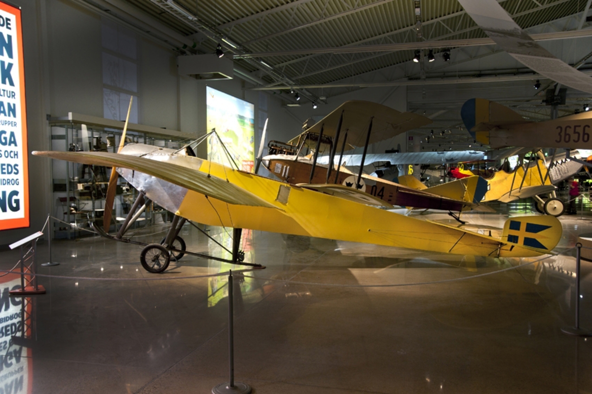 Monoflygplan, M1 
Nieuport IVG

Ensitsigt spaningsflygplan med en roterande Gnome-motor.