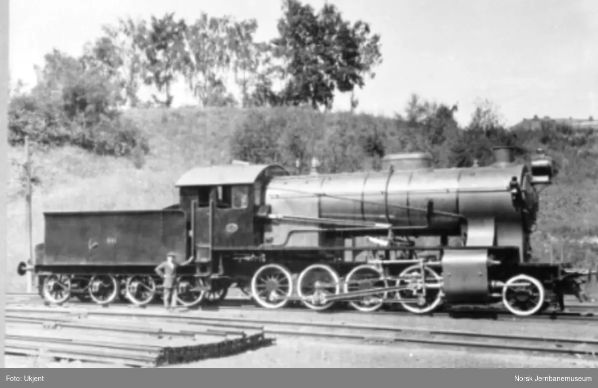 Damplokomotiv type 33a nr. 301 som nytt