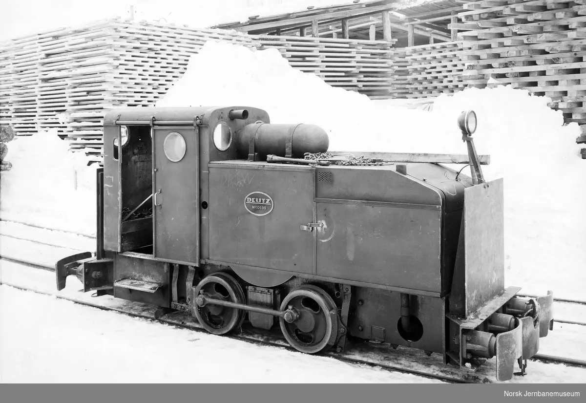Tinfos Papirfabriks lokomotiv av fabrikat Deutz
