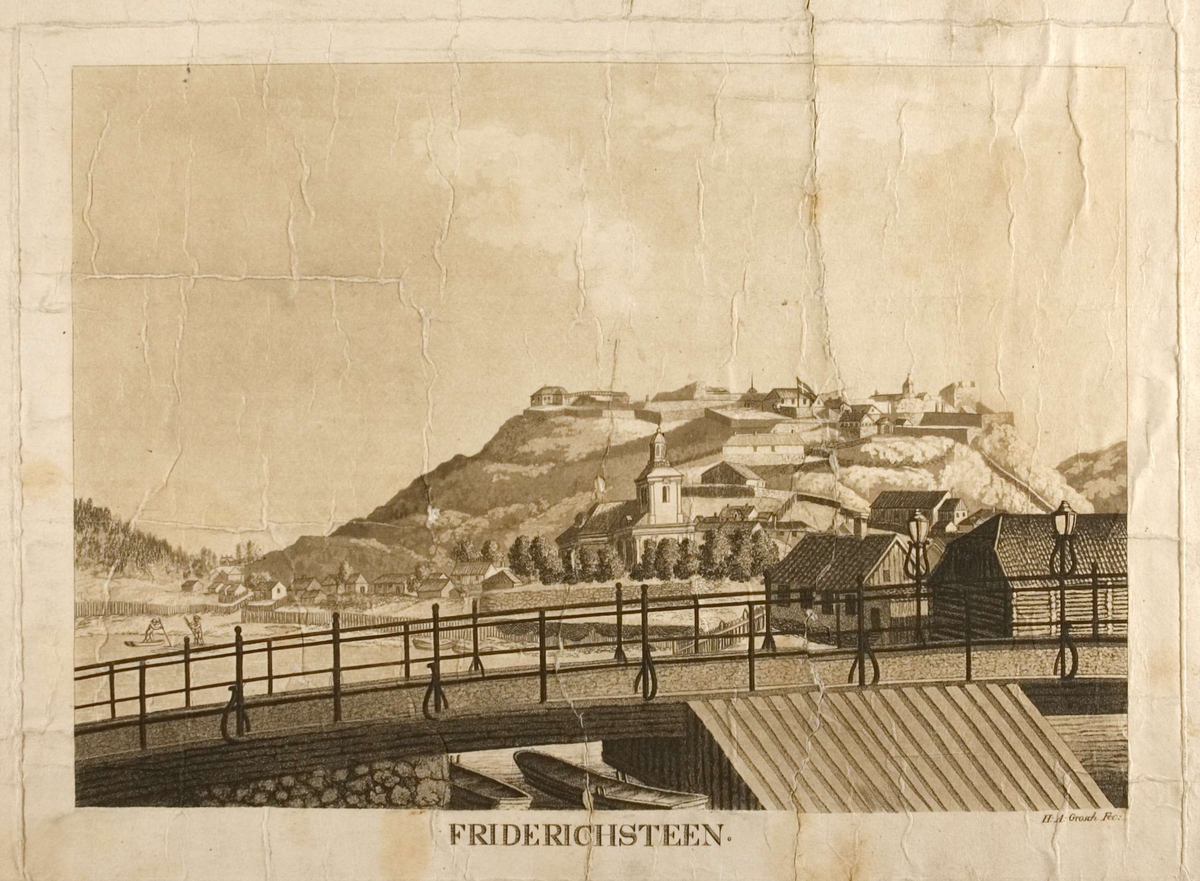 Byen Halden, Fredriksten festning med bygninger, kirke, bru og båter